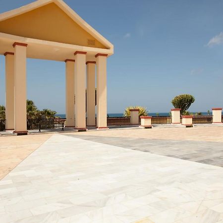Romana Playa Studio Elviria Марбелья Экстерьер фото