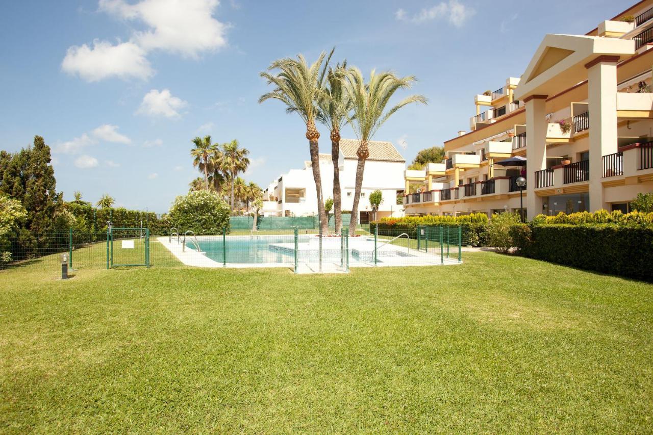 Romana Playa Studio Elviria Марбелья Экстерьер фото